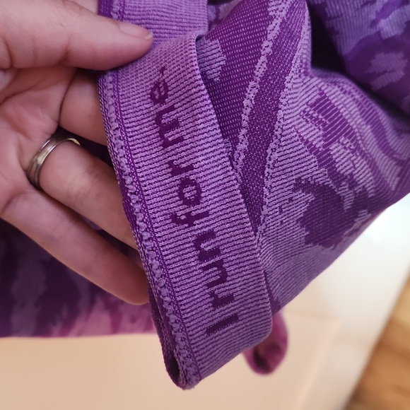 Lululemon purple patterned swiftly tank - Picture 7 of 9